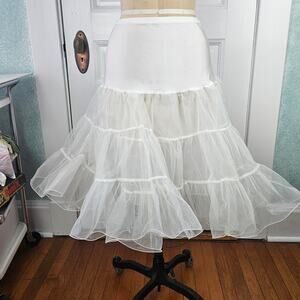 Unlabeled white cancan petticoat slip rockabilly retro square dance M